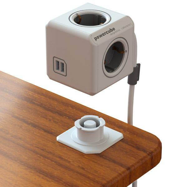 Home office en thuiswerk gadgets: leuke, hippe bedrukte relatiegeschenken ideeën en trends - reisstekkerdoos_met_4_ingebouwde_stopcontacten_en_verlengsnoer